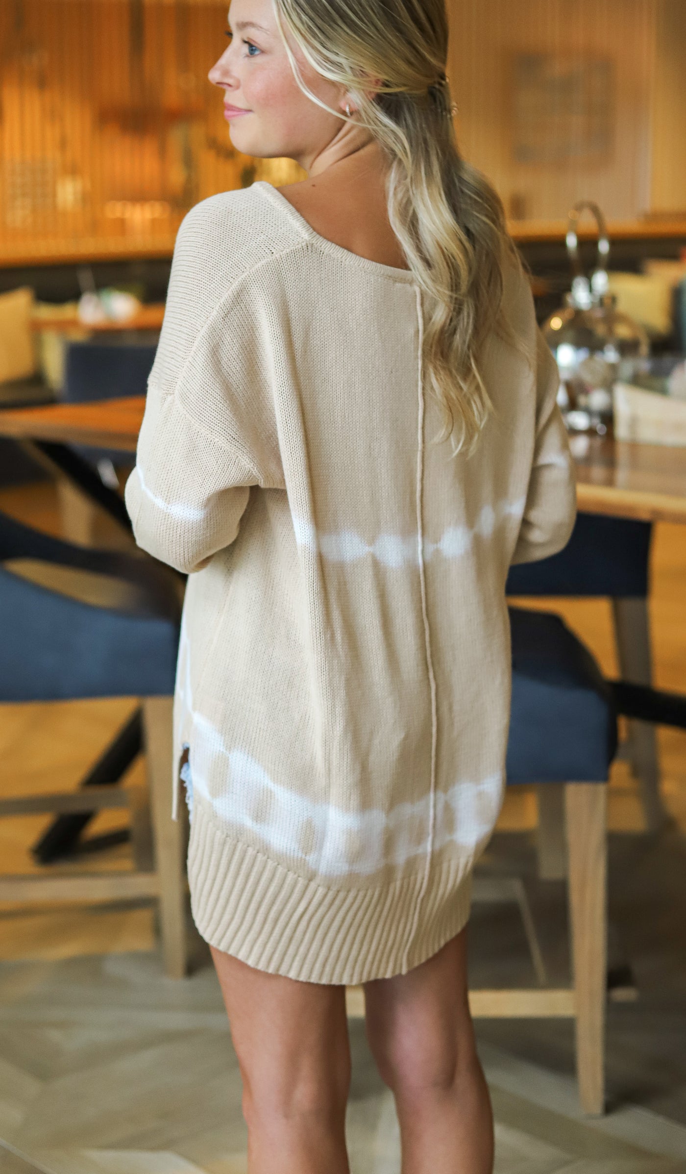 Latte Tie Dye V neck Sweater w/Front & Back Seam